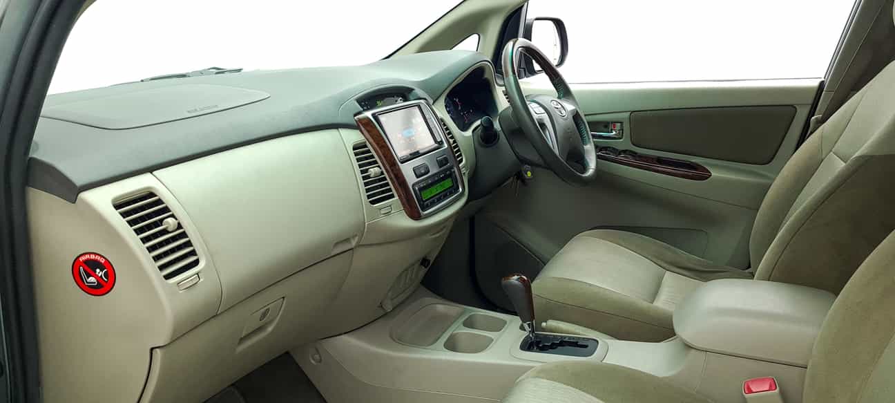 used 2013 Toyota INNOVA G 2.0