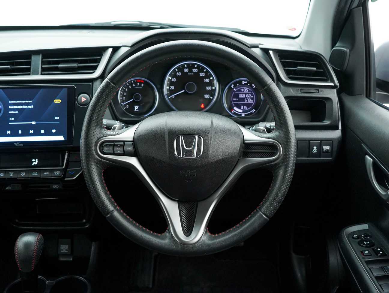 used 2022 Honda BR-V V 1.5