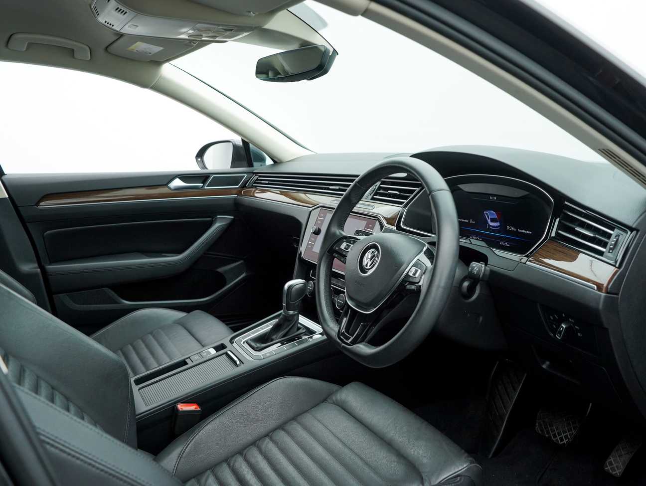 terpakai 2018 Volkswagen Passat 380 TSI Highline 2.0