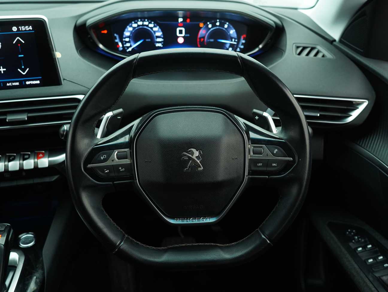 terpakai 2018 Peugeot 3008 THP Active 1.6