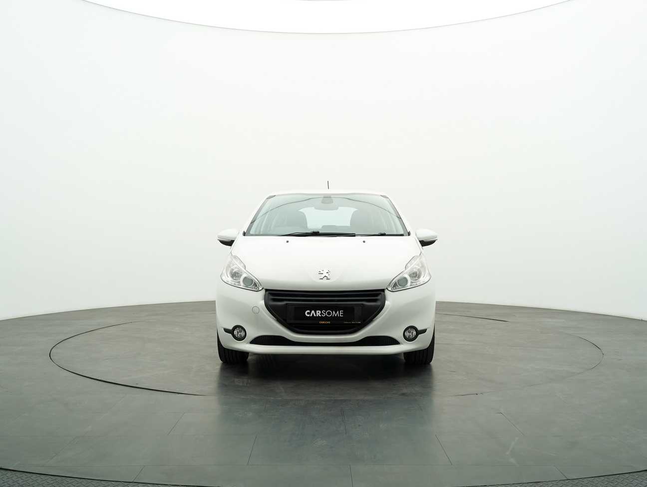 terpakai 2015 Peugeot 208 Allure 3 Door 1.6