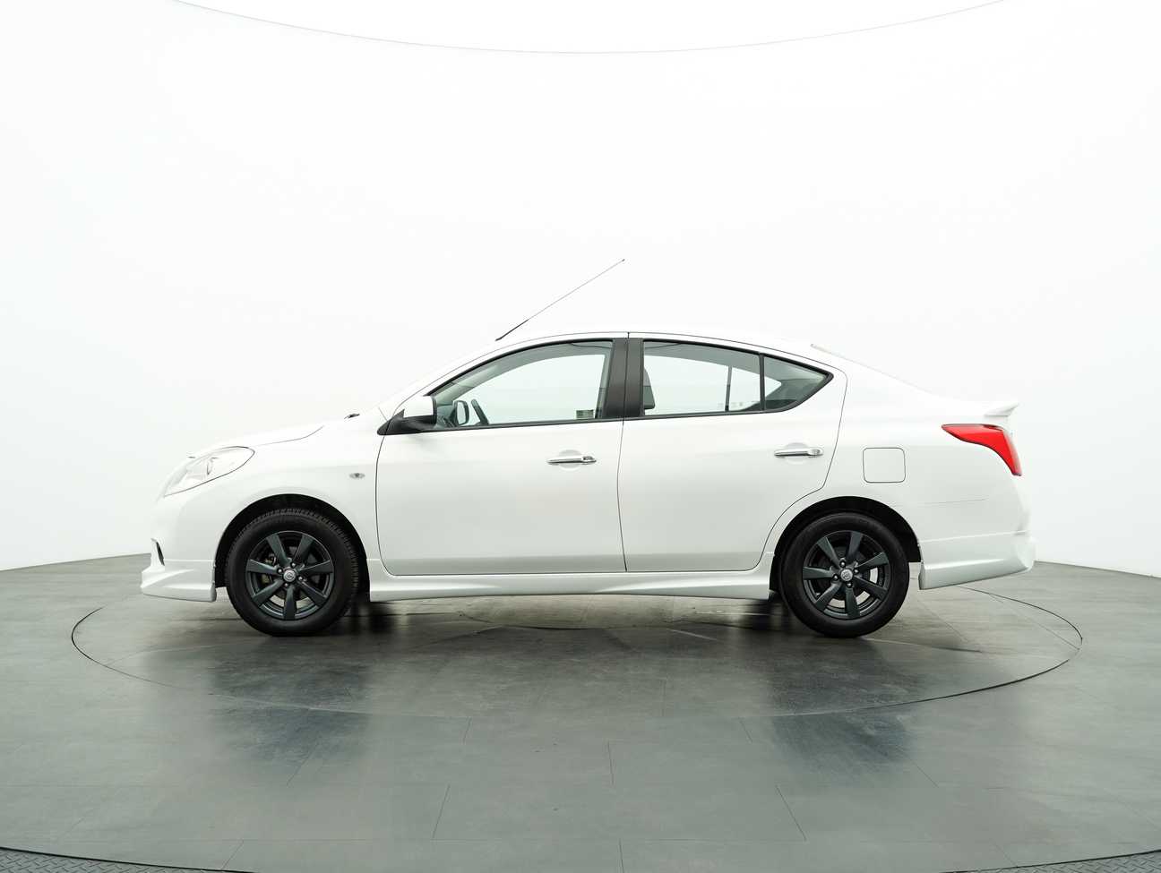 used 2015 Nissan Almera VL 1.5