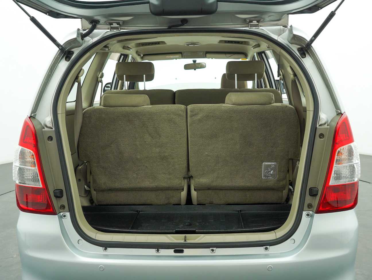 used 2013 Toyota Innova G 2.0