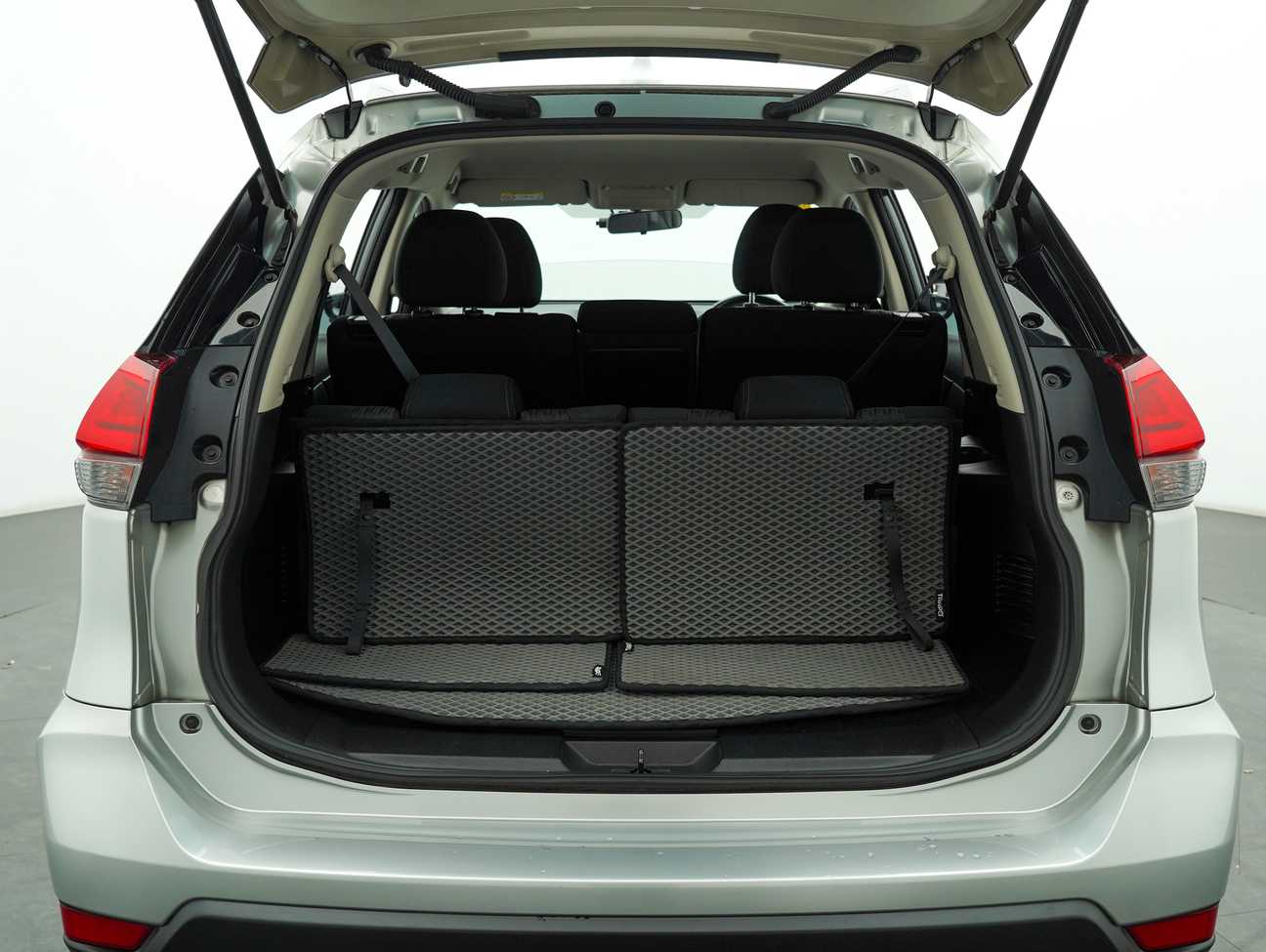 terpakai 2019 Nissan X-Trail  2.0