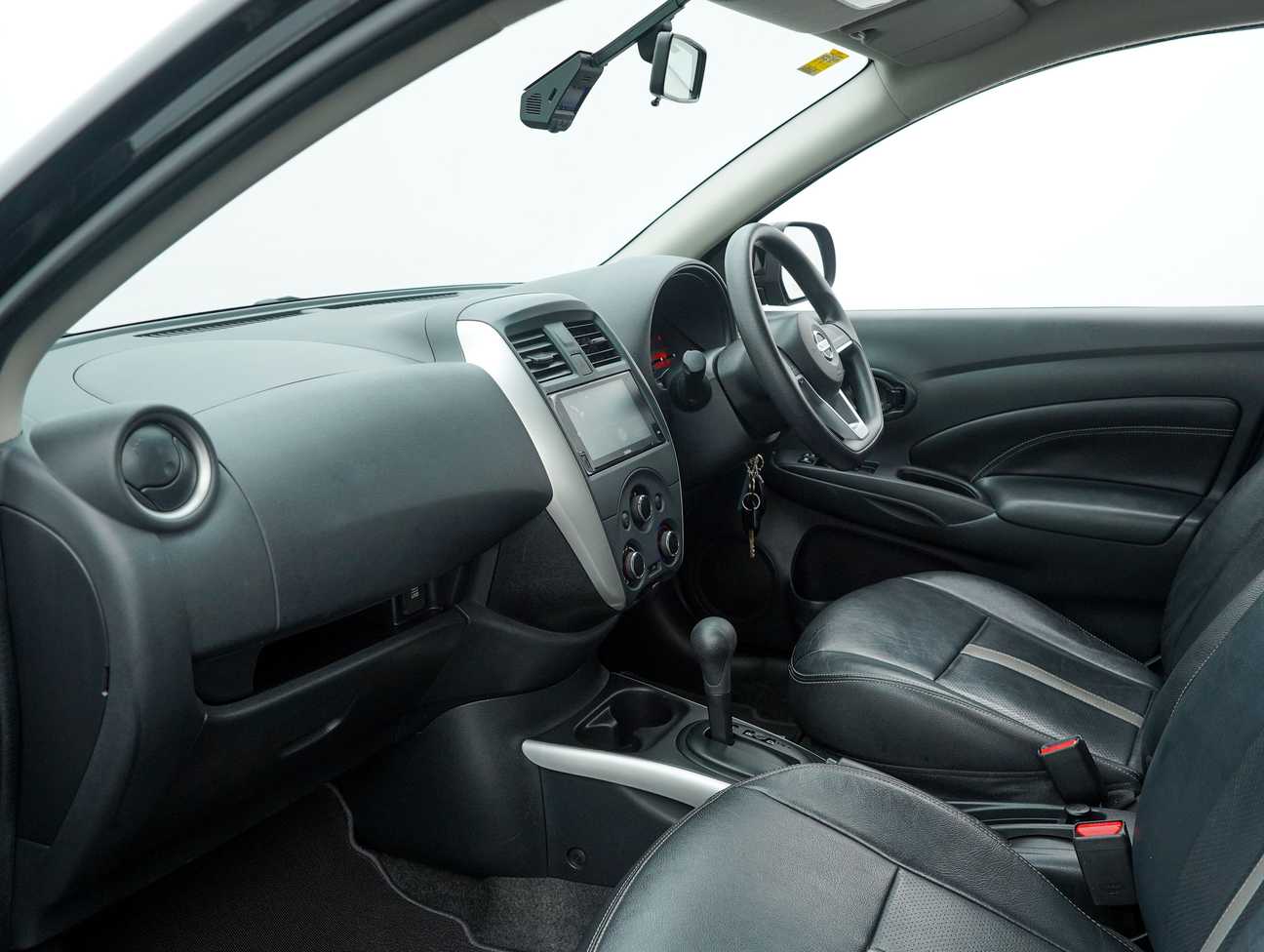 terpakai 2020 Nissan Almera E Black Series 1.5