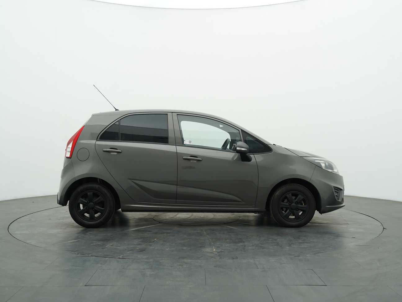 used 2015 Proton Iriz Standard 1.3