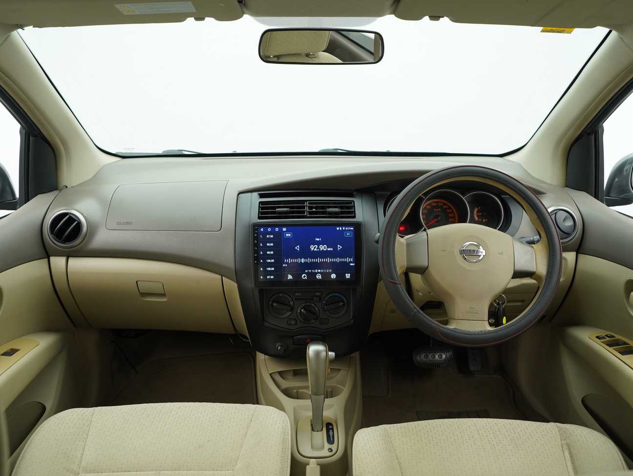 used 2011 Nissan Grand Livina Comfort 1.6
