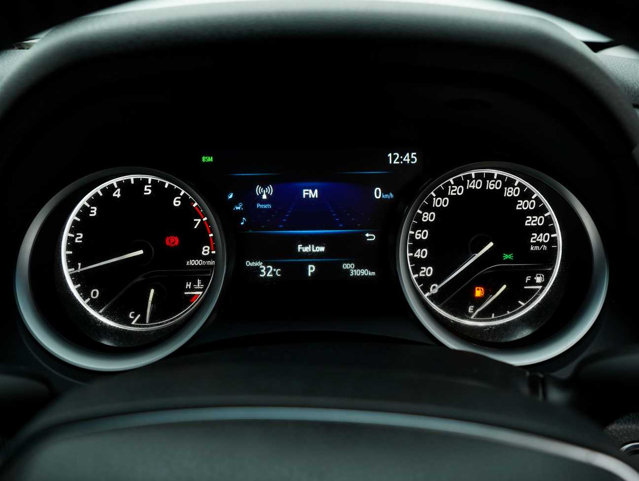 terpakai 2019 Toyota CAMRY V 2.5