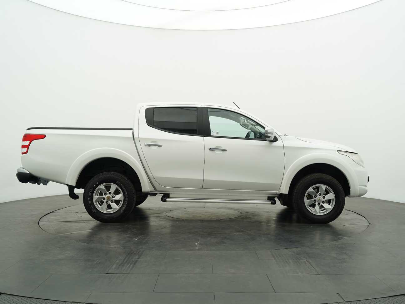 used 2015 Mitsubishi Triton VGT Dual Cab 4X4 2.5