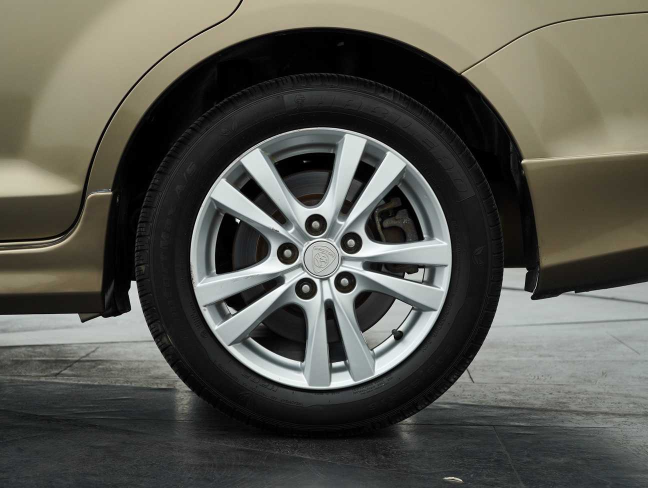 used 2014 Proton Exora Bold CFE Premium 1.6