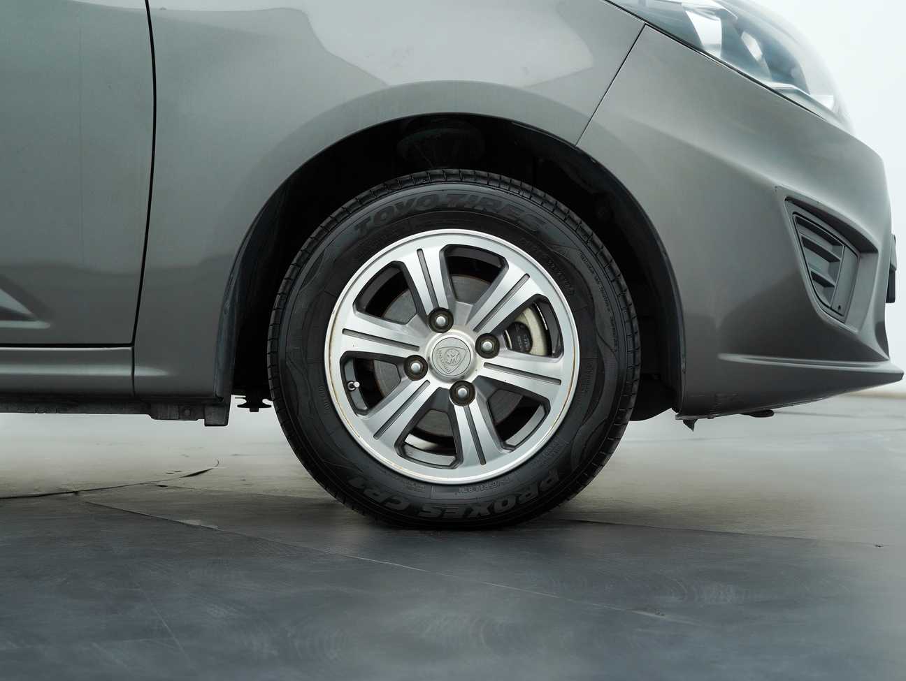 terpakai 2015 Proton Iriz Standard 1.3