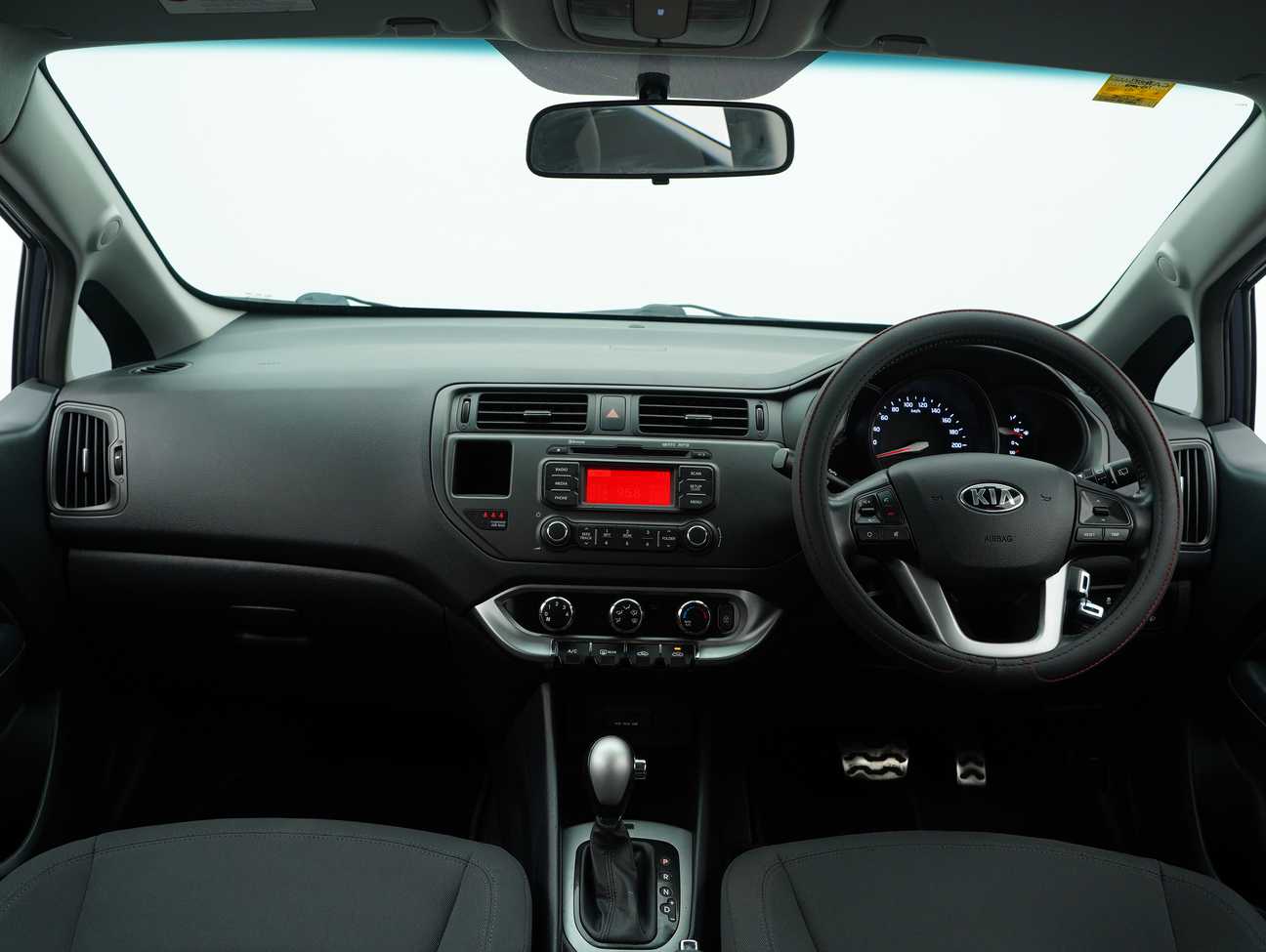 terpakai 2013 Kia Rio EX 1.4