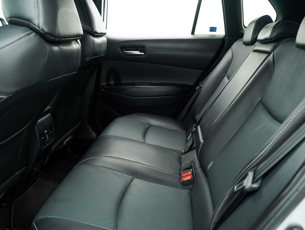 used 2022 Toyota Corolla Cross V 1.8