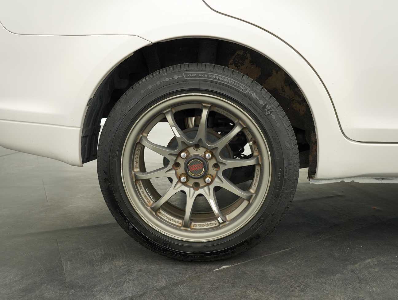 used 2014 Proton Saga FLX Standard 1.3