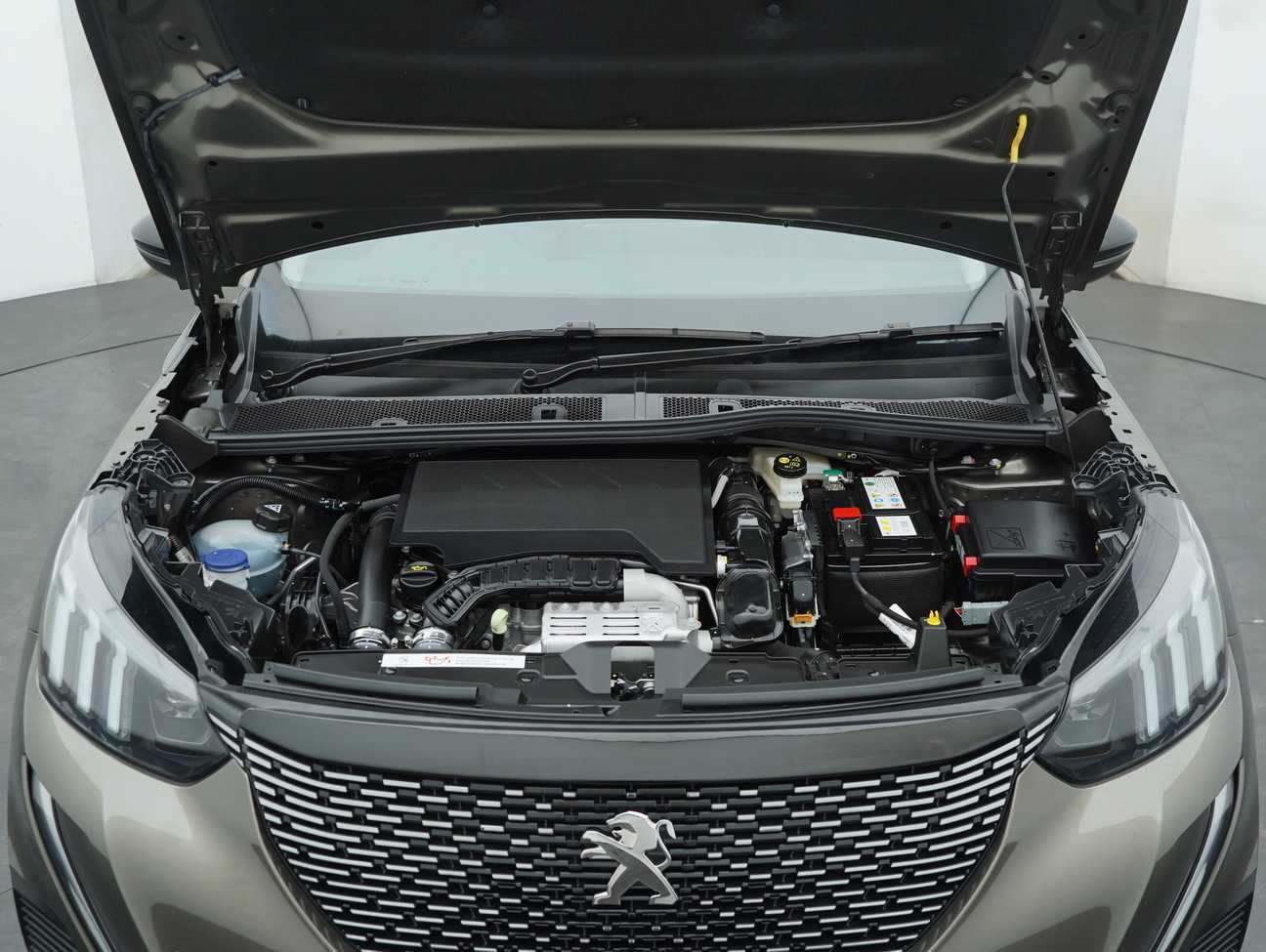 used 2025 Peugeot 2008 Allure 1.2