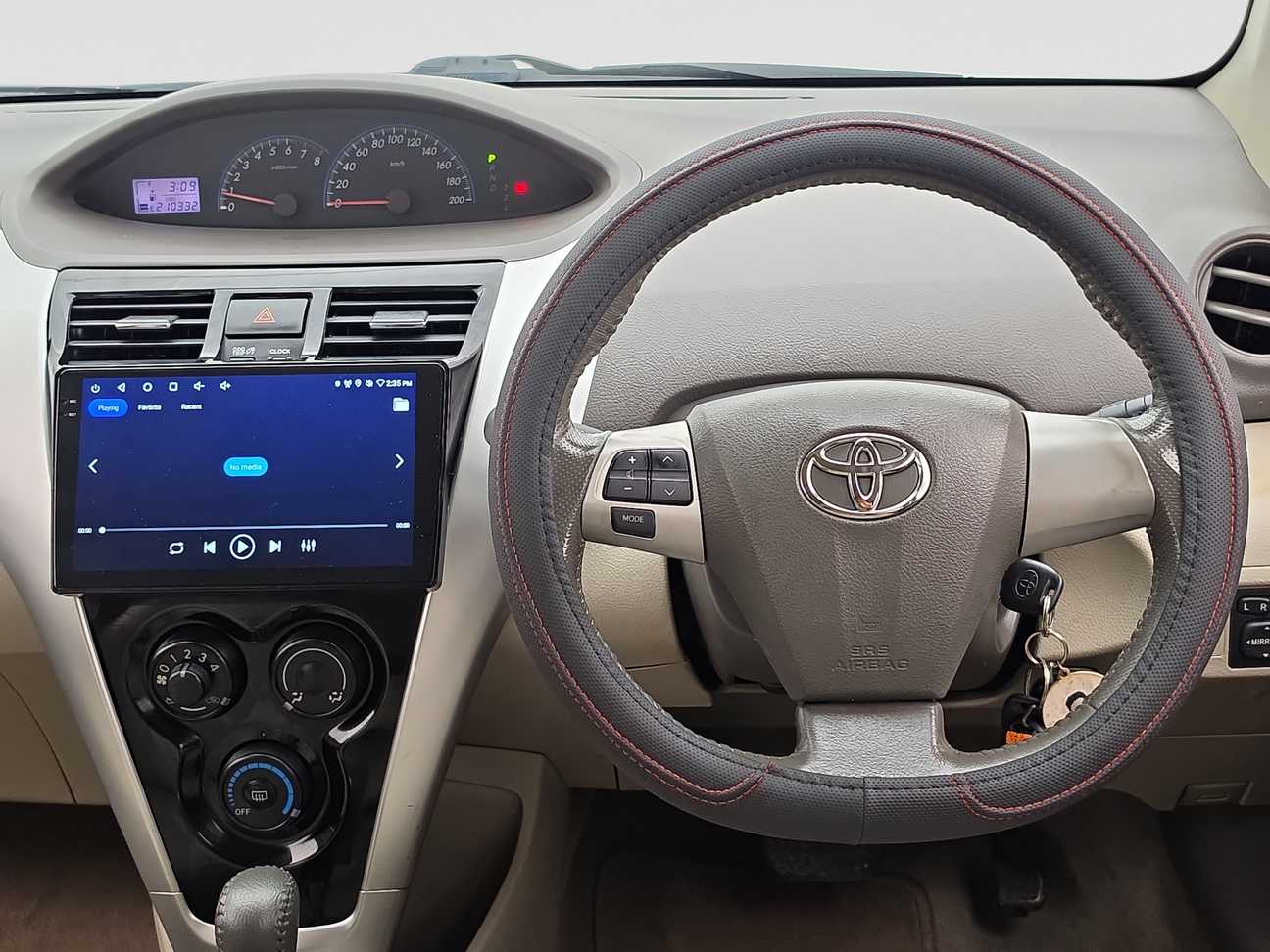 terpakai 2011 Toyota Vios G 1.5