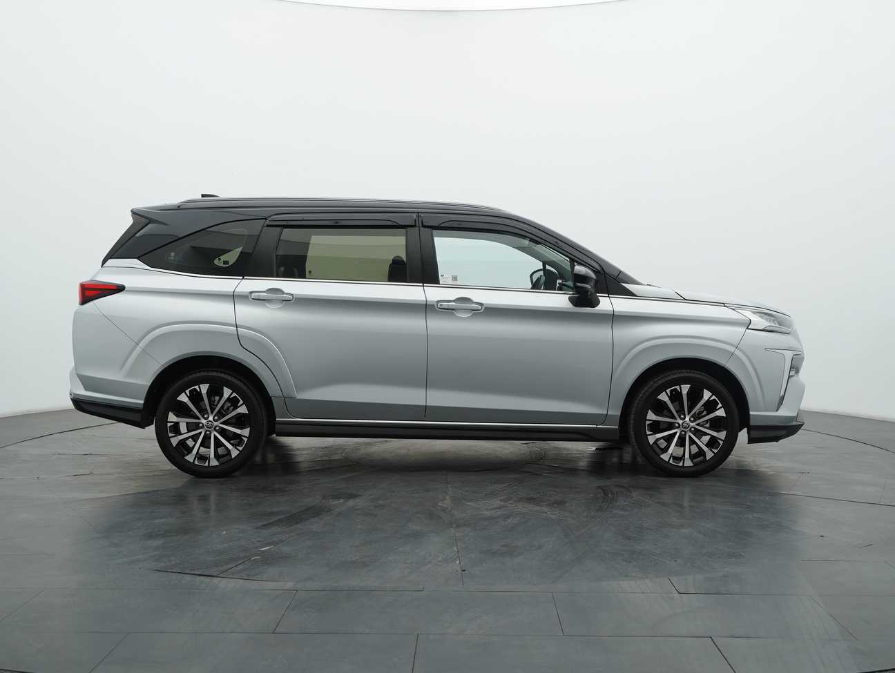 used 2023 Toyota Veloz  1.5
