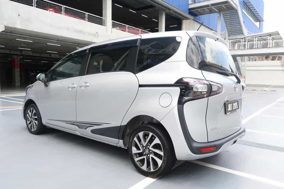 used 2016 Toyota SIENTA V 1.5