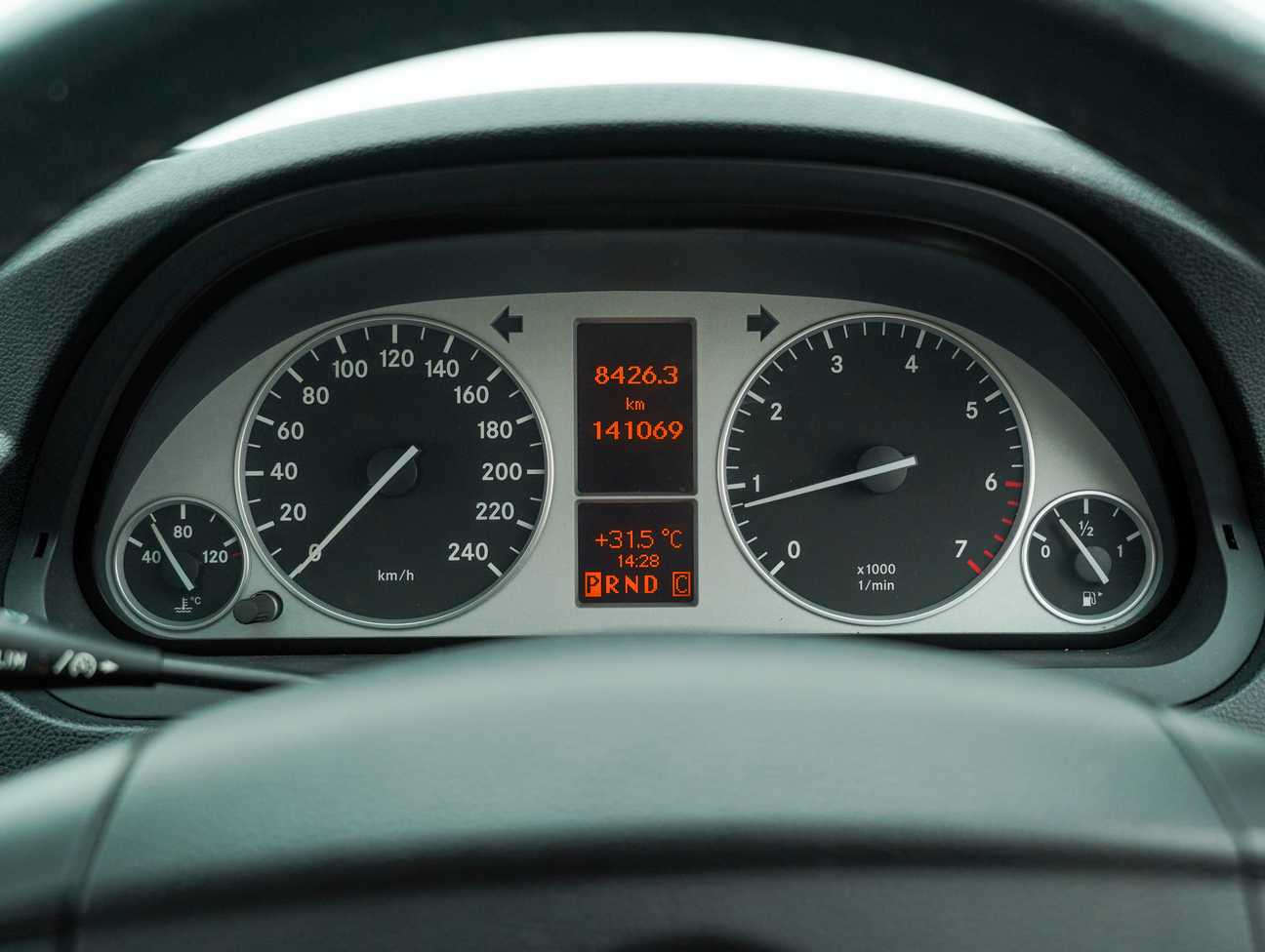 terpakai 2011 Mercedes-Benz B180  1.7