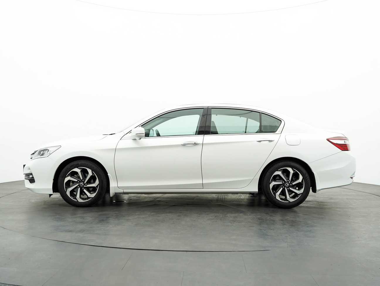 terpakai 2016 Honda ACCORD VTI-L 2.0