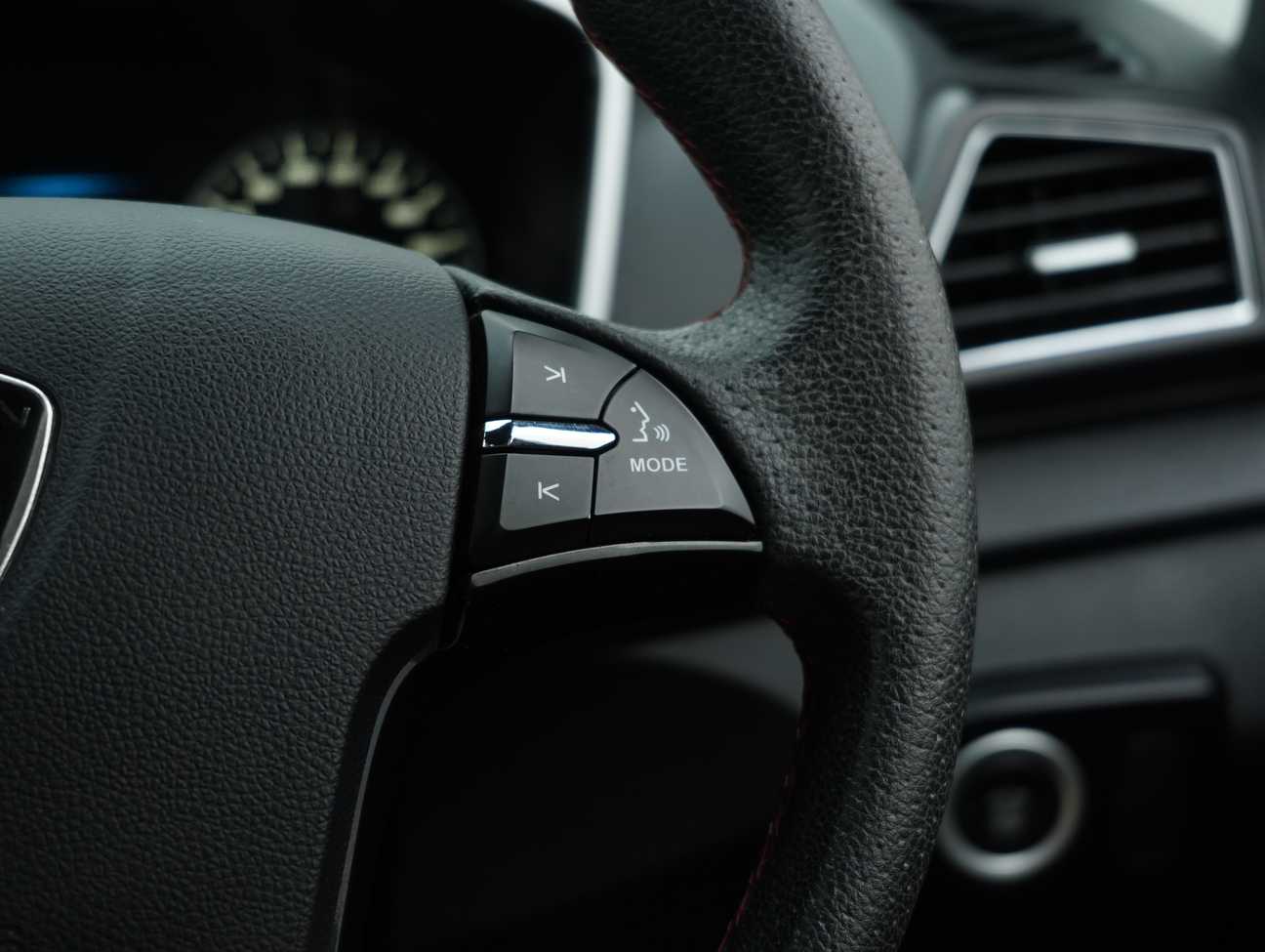 terpakai 2019 Proton Iriz Premium 1.6