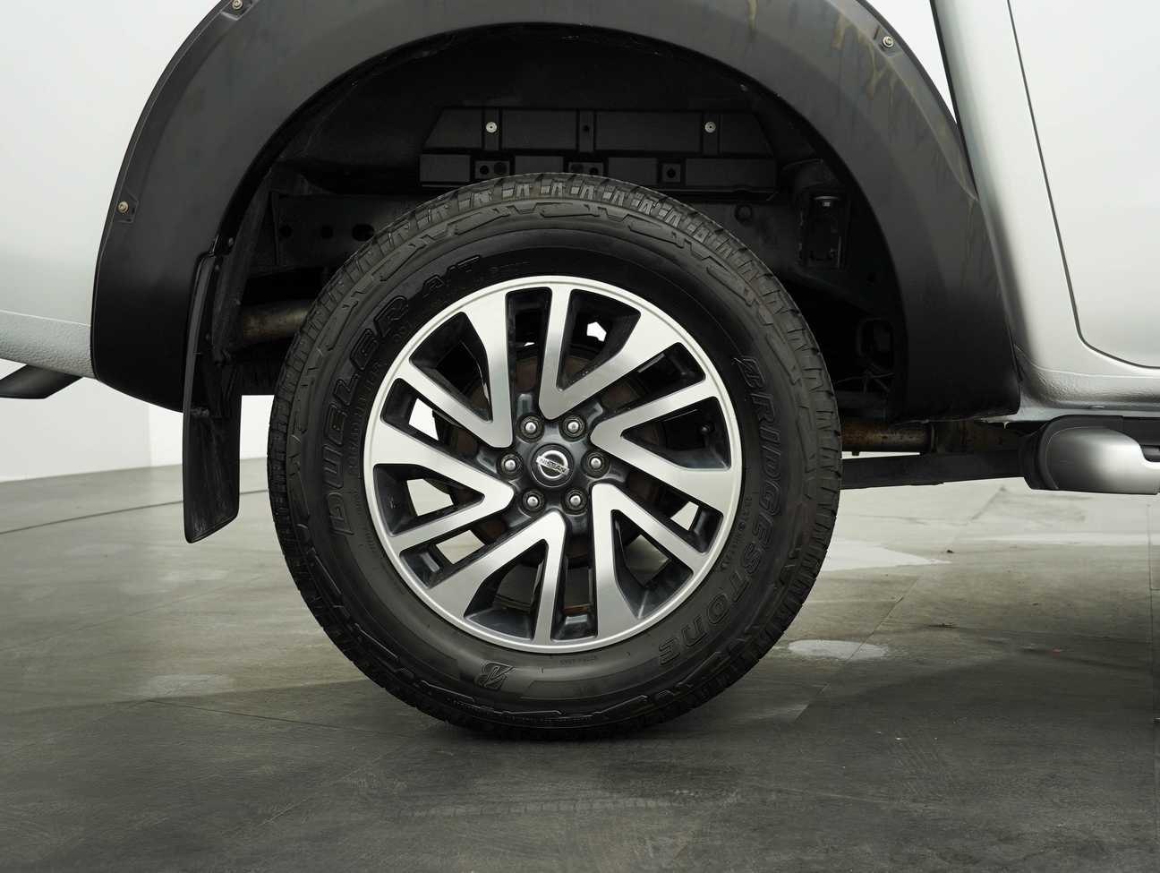 terpakai 2017 Nissan Navara NP300 VL 2.5