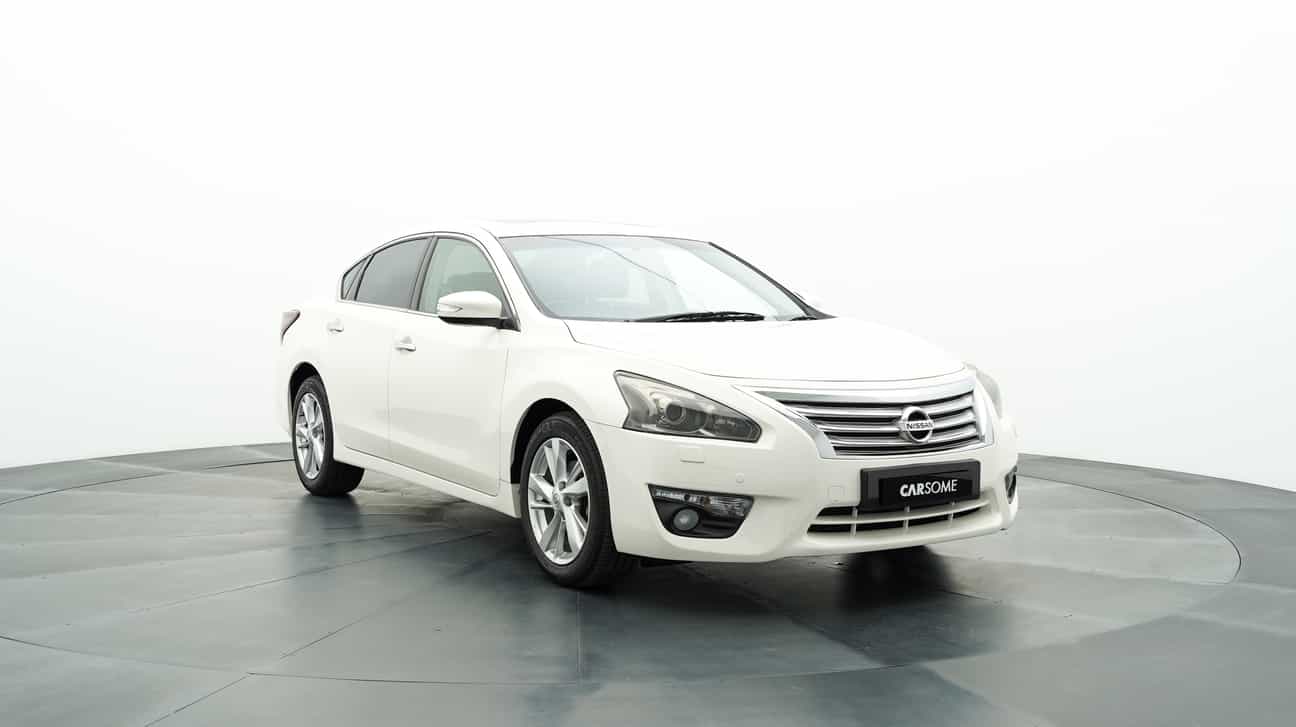 terpakai 2014 Nissan TEANA XV 2.5