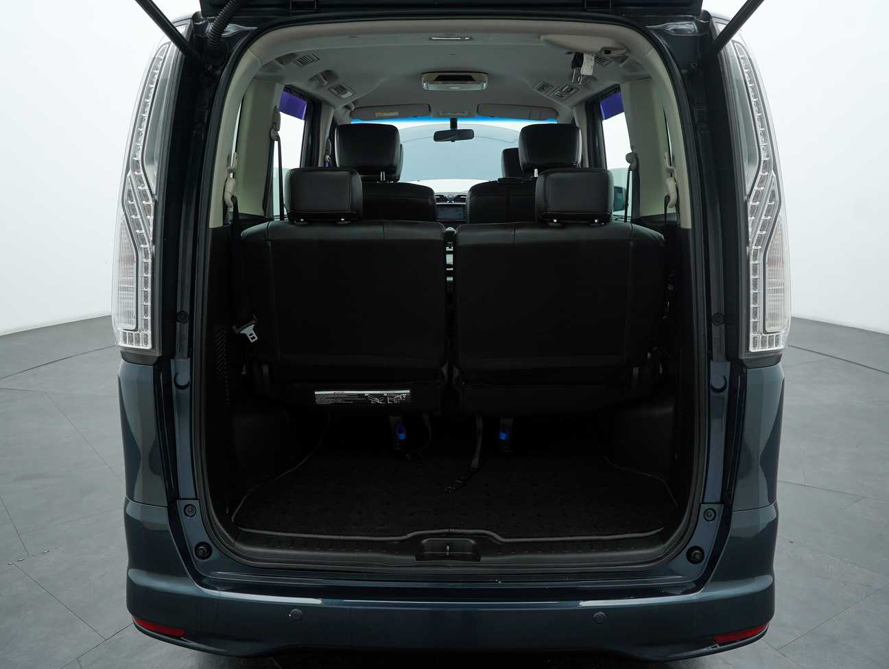 used 2015 Nissan Serena S-Hybrid High-Way Star 2.0