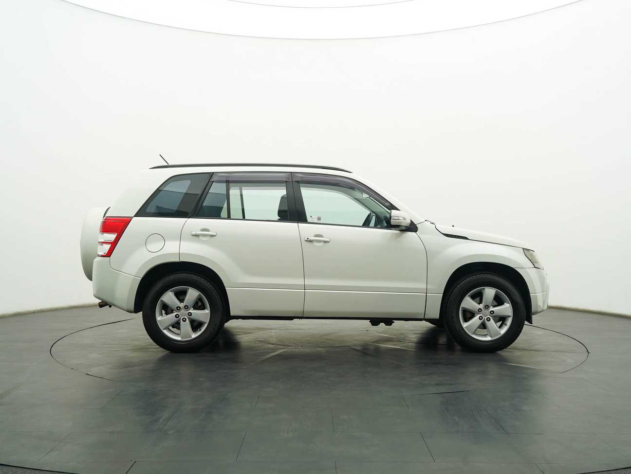 used 2010 Suzuki Grand Vitara  2.0