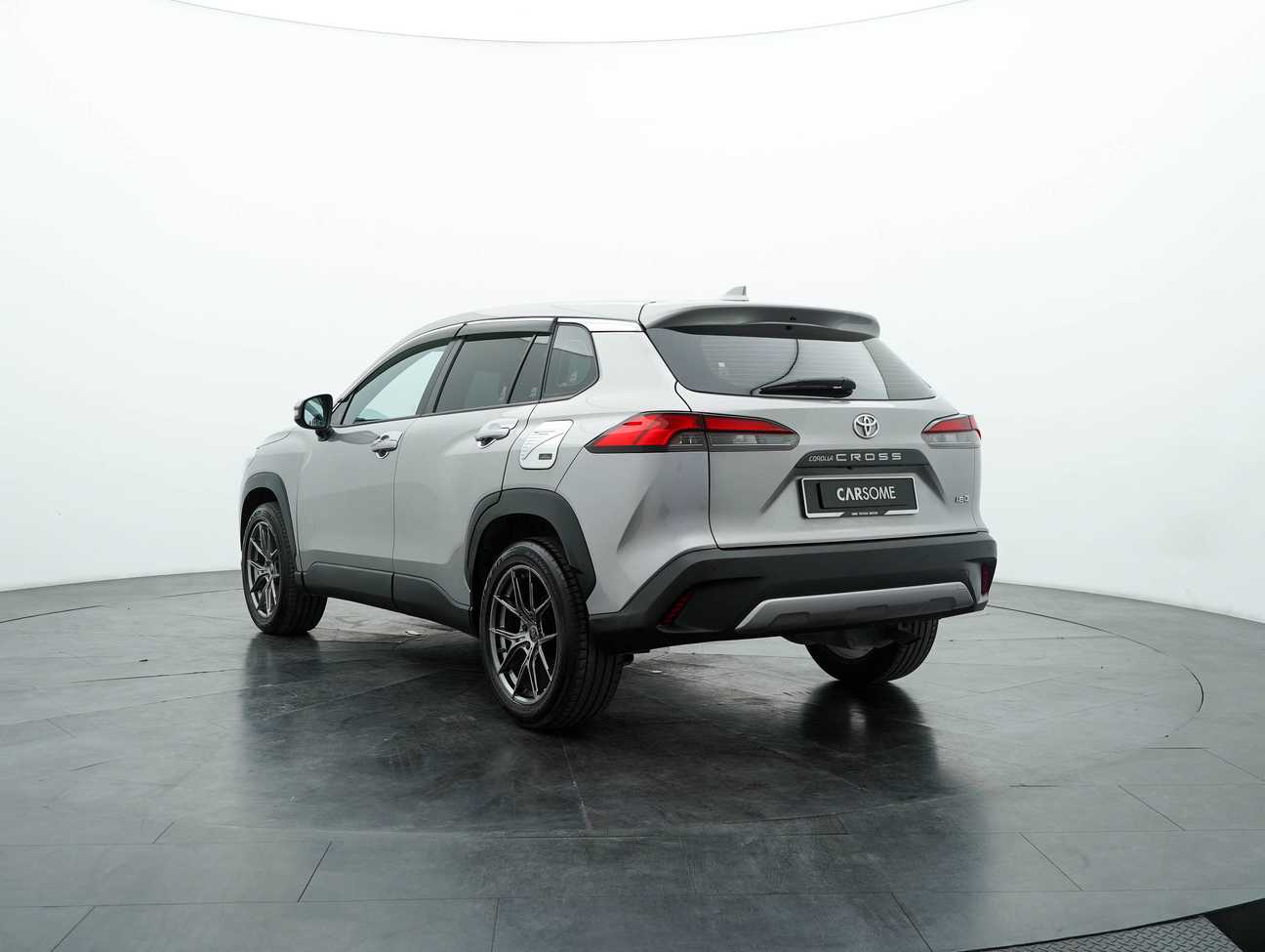 used 2021 Toyota Corolla Cross V 1.8