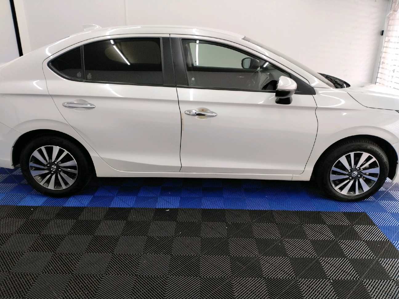 terpakai 2023 Honda City E 1.5