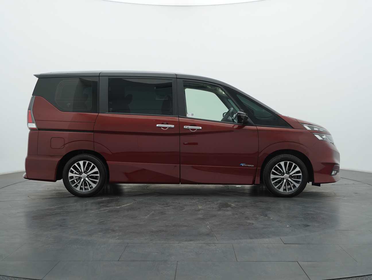 used 2019 Nissan Serena S-Hybrid High-Way Star Premium 2.0
