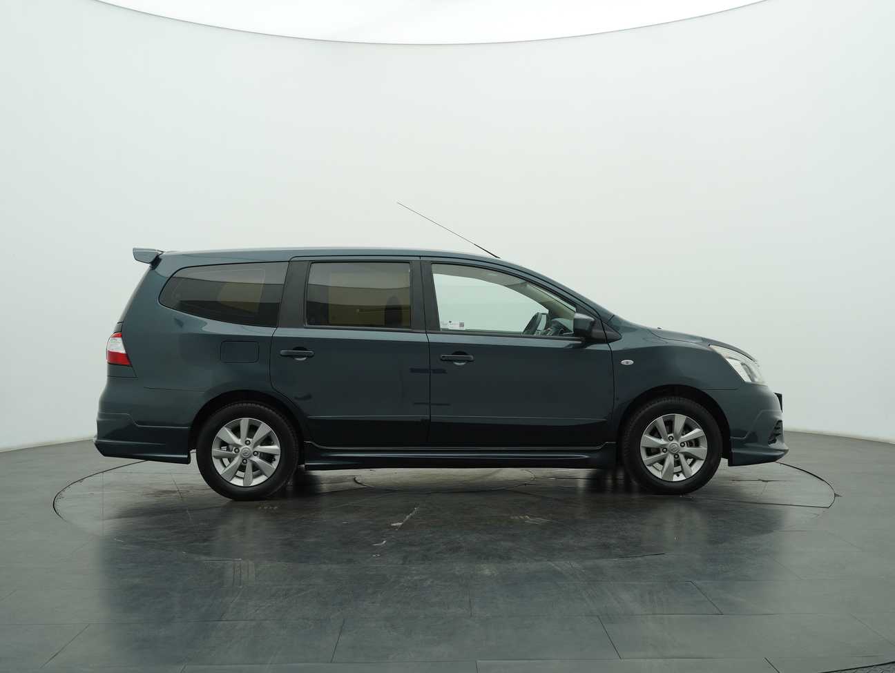 used 2015 Nissan Grand Livina Comfort 1.6