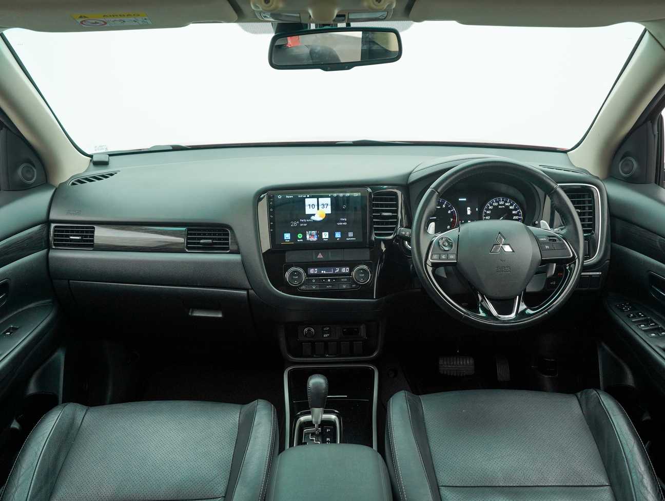 terpakai 2016 Mitsubishi Outlander  2.4