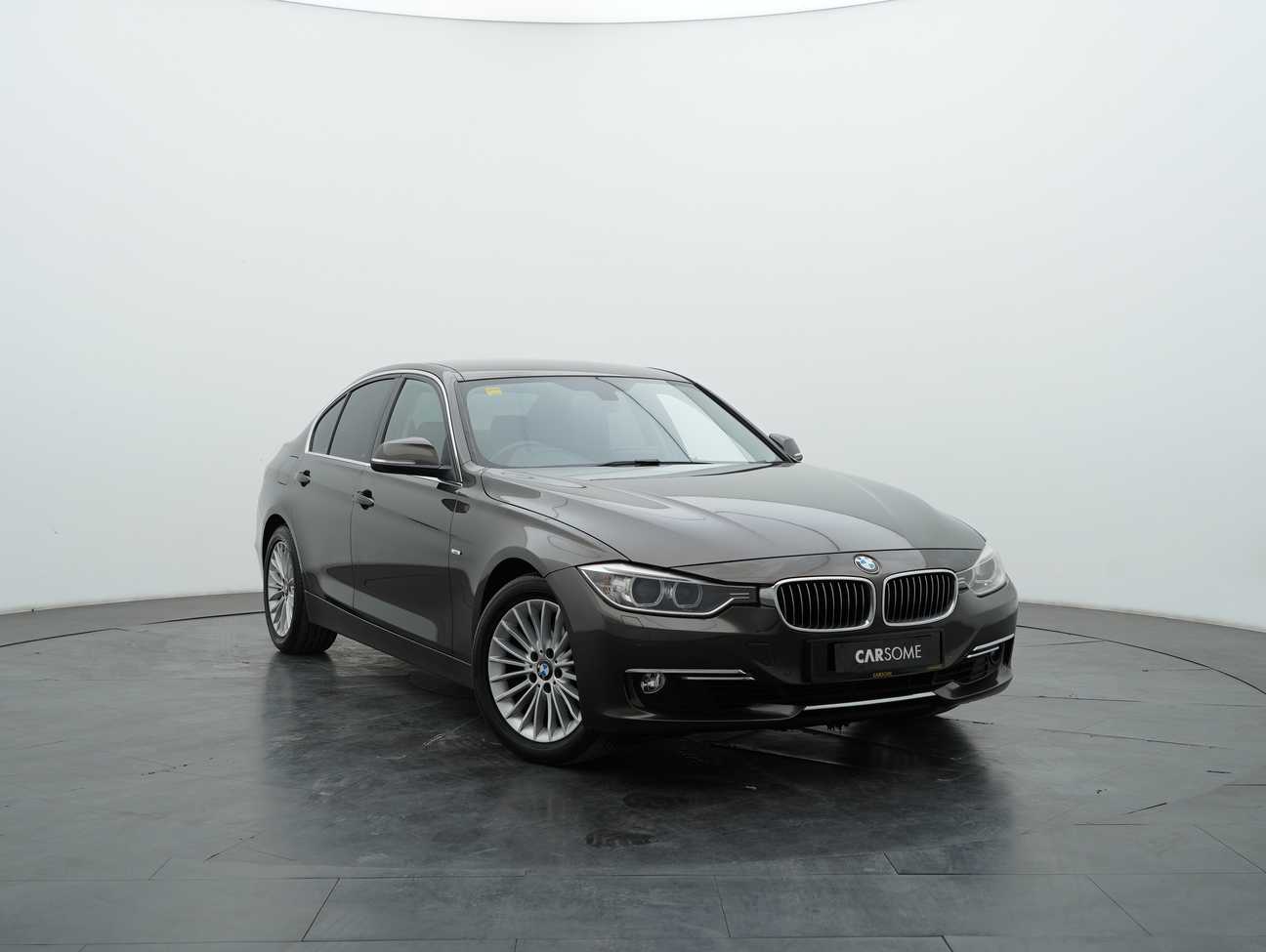used 2014 BMW 320i Luxury Line 2.0
