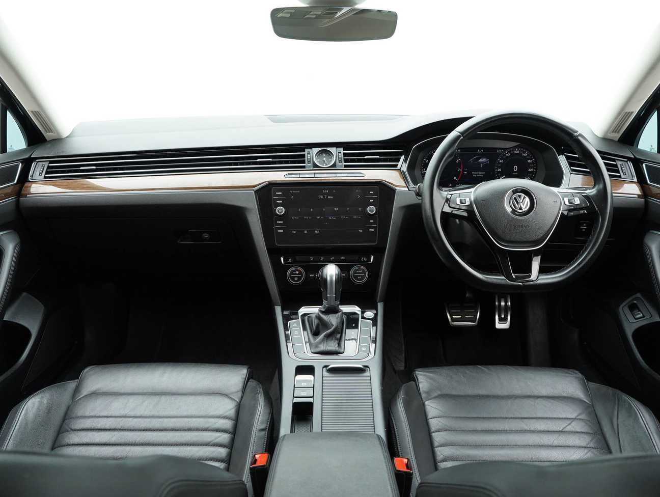 terpakai 2019 Volkswagen Passat TSI Highline 2.0