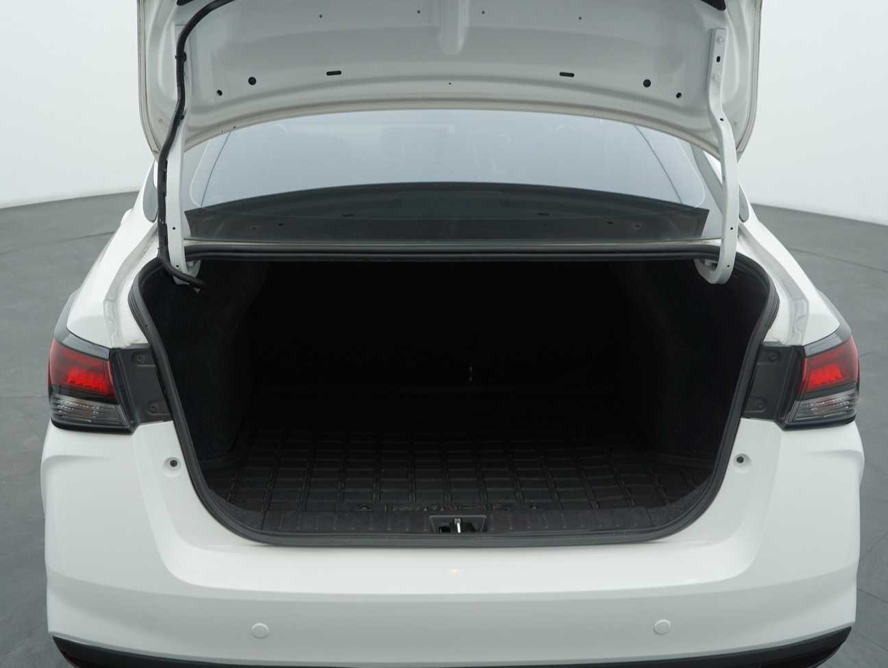 terpakai 2021 Nissan Almera VLT 1.0