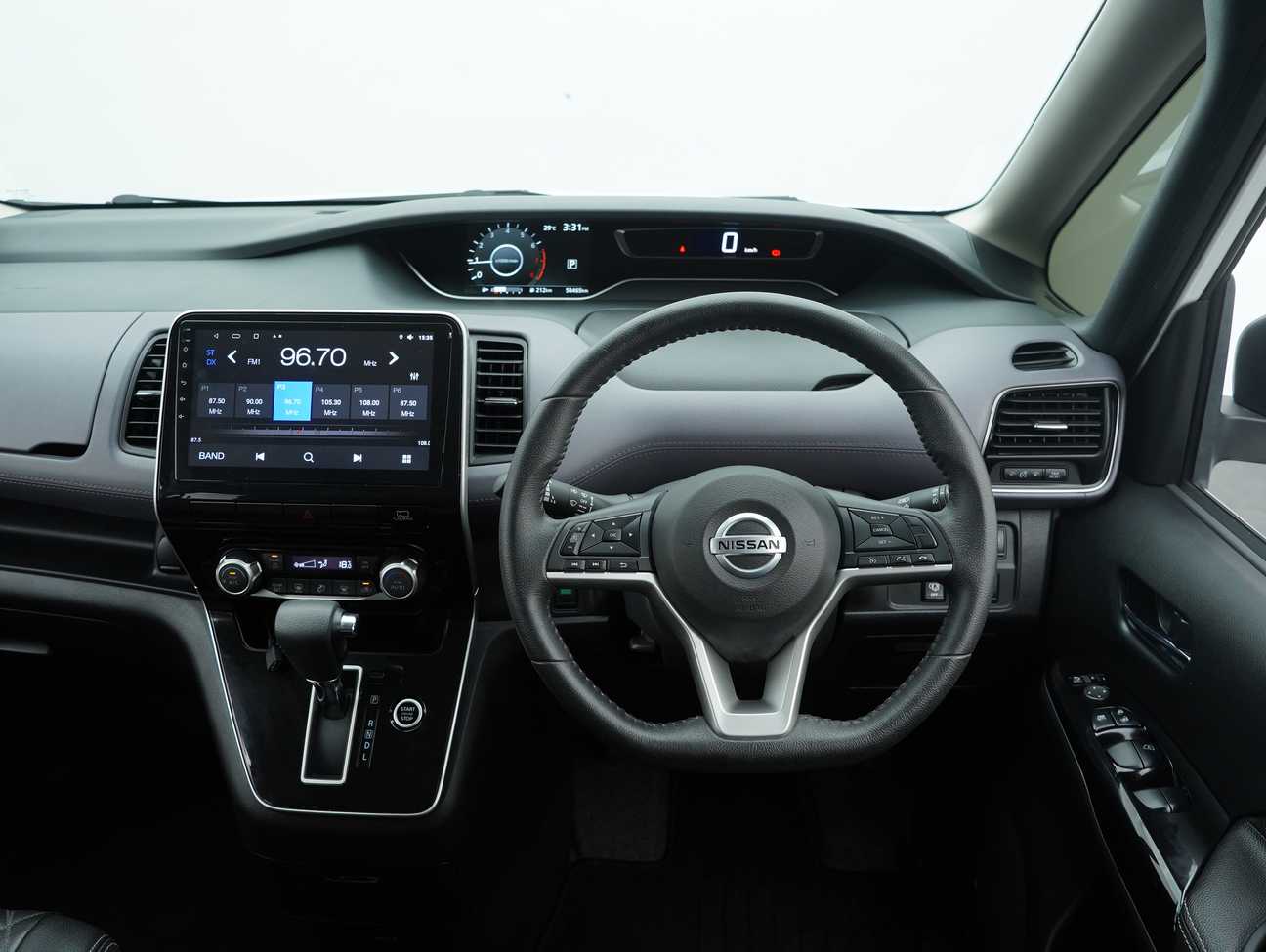 used 2022 Nissan Serena S-Hybrid High-Way Star 2.0