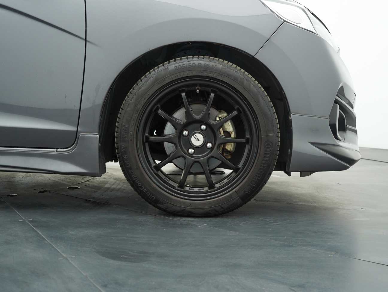 used 2018 Honda JAZZ V 1.5