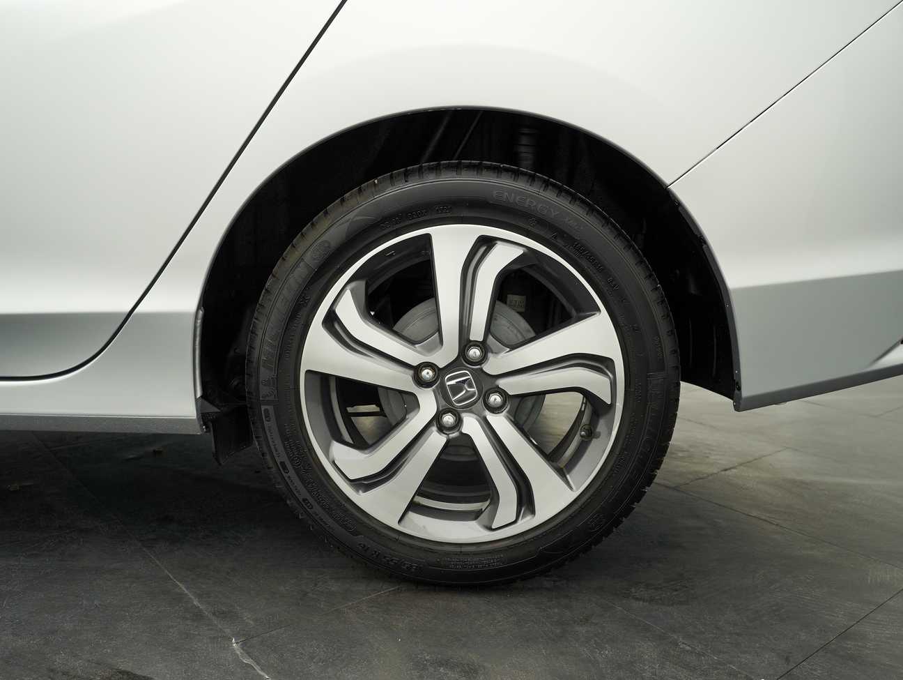 used 2015 Honda City V 1.5