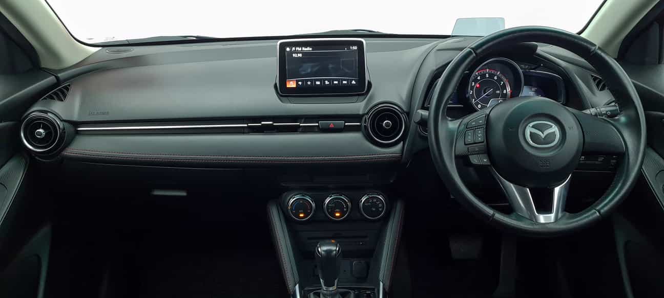 terpakai 2015 Mazda 2 SEDAN SKYACTIV-G 1.5