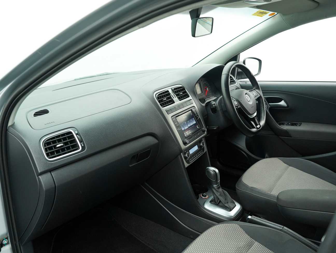 used 2018 Volkswagen POLO HATCHBACK 1.6