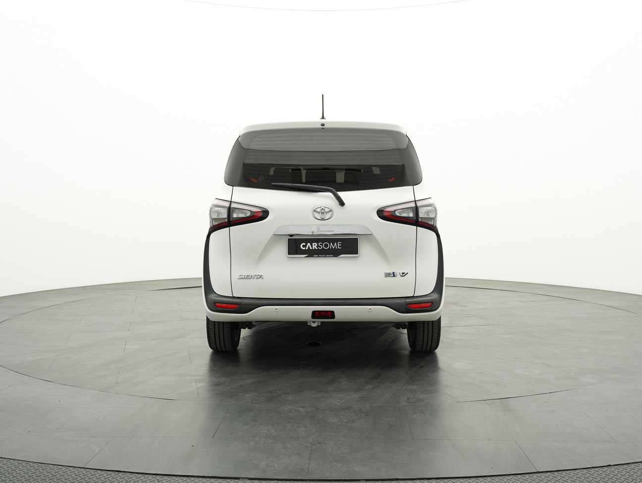 used 2018 Toyota Sienta V 1.5