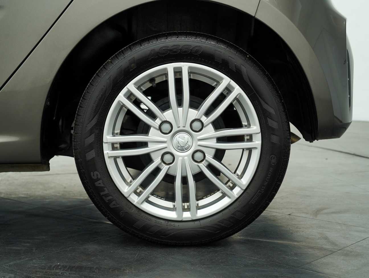 used 2023 Proton Iriz Standard 1.3