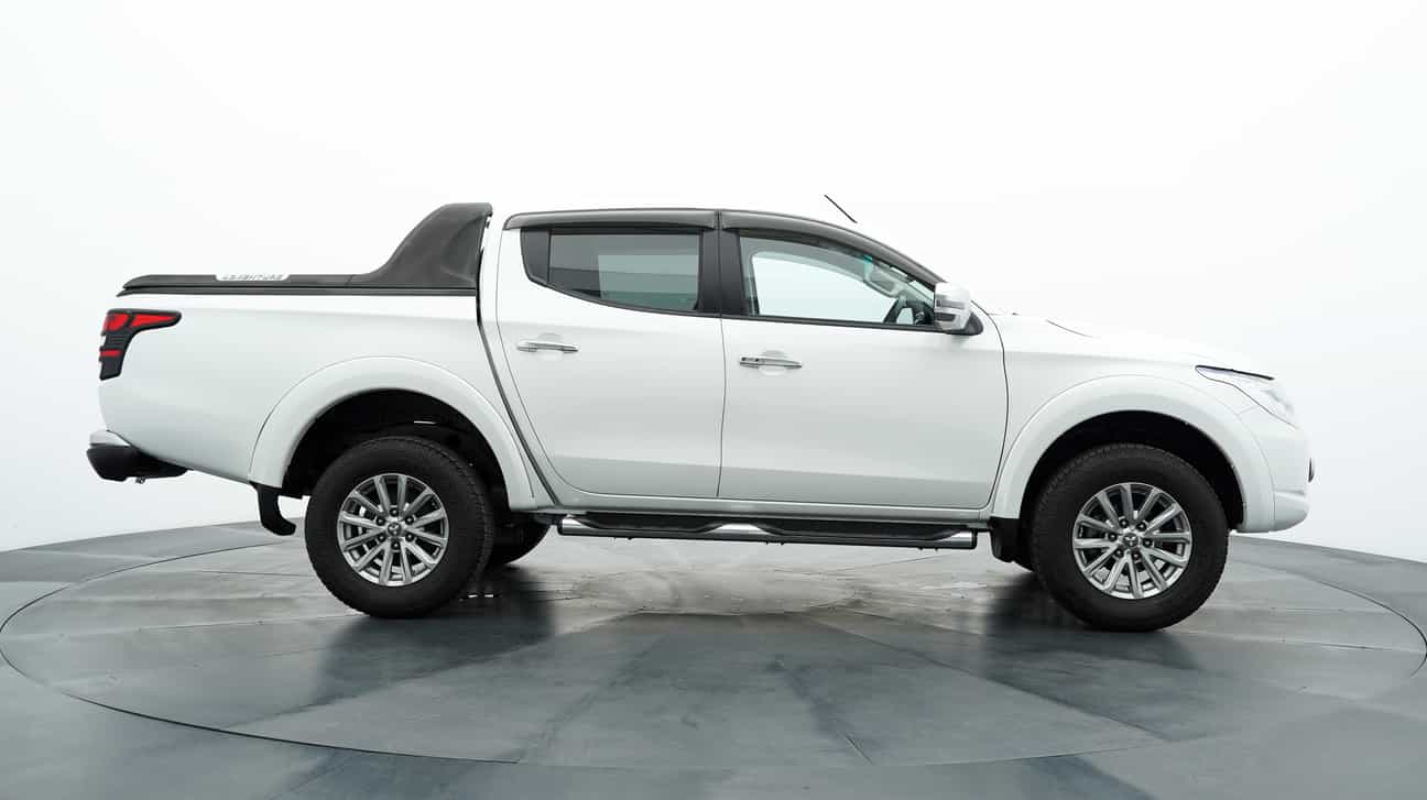 used 2015 Mitsubishi TRITON VGT HS 4WD DC 2.5