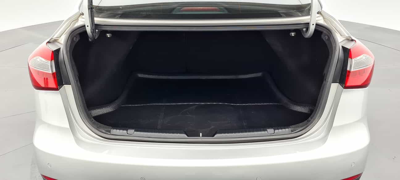 terpakai 2016 Kia CERATO YD 1.6