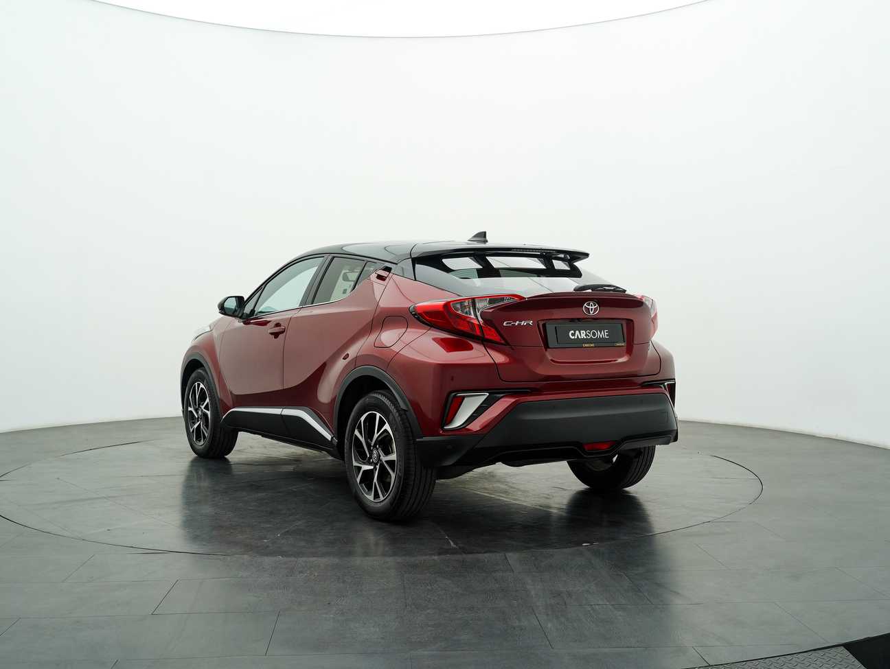 used 2019 Toyota C-HR  1.8