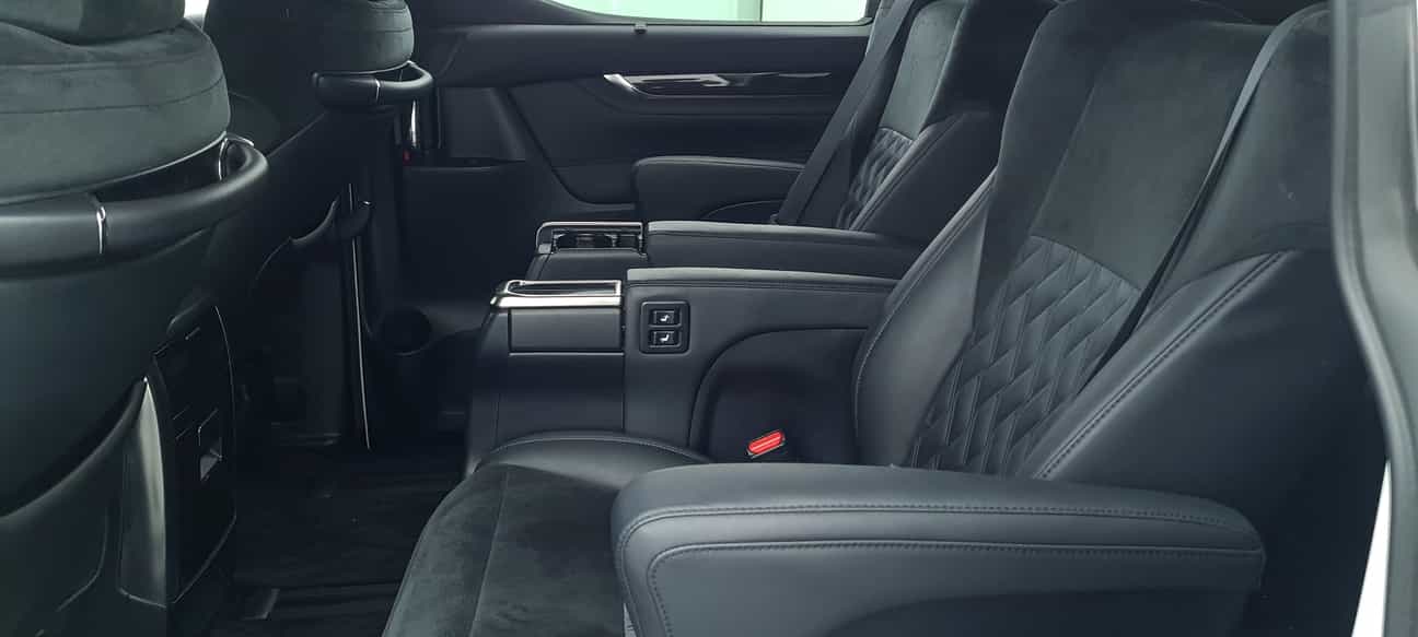 used 2016 Toyota VELLFIRE  2.5