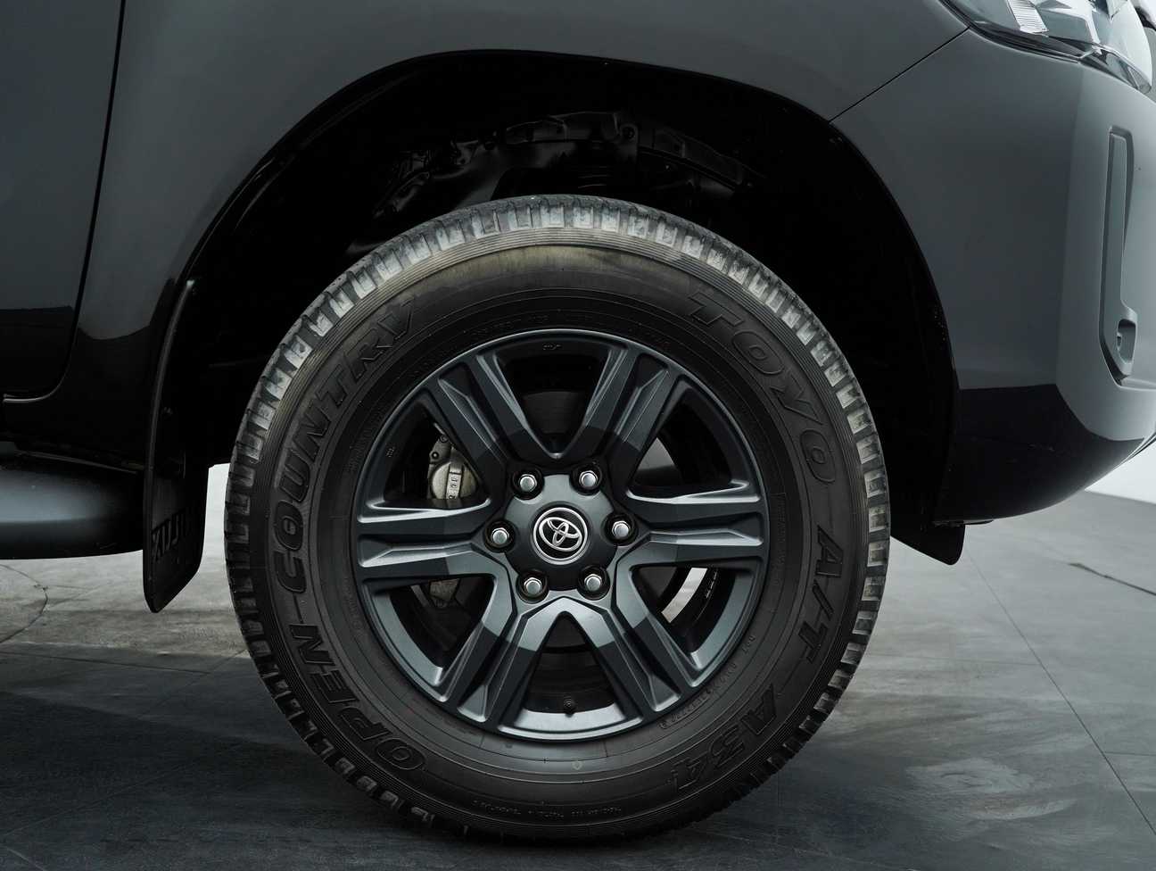 used 2022 Toyota Hilux E Dual Cab 2.4