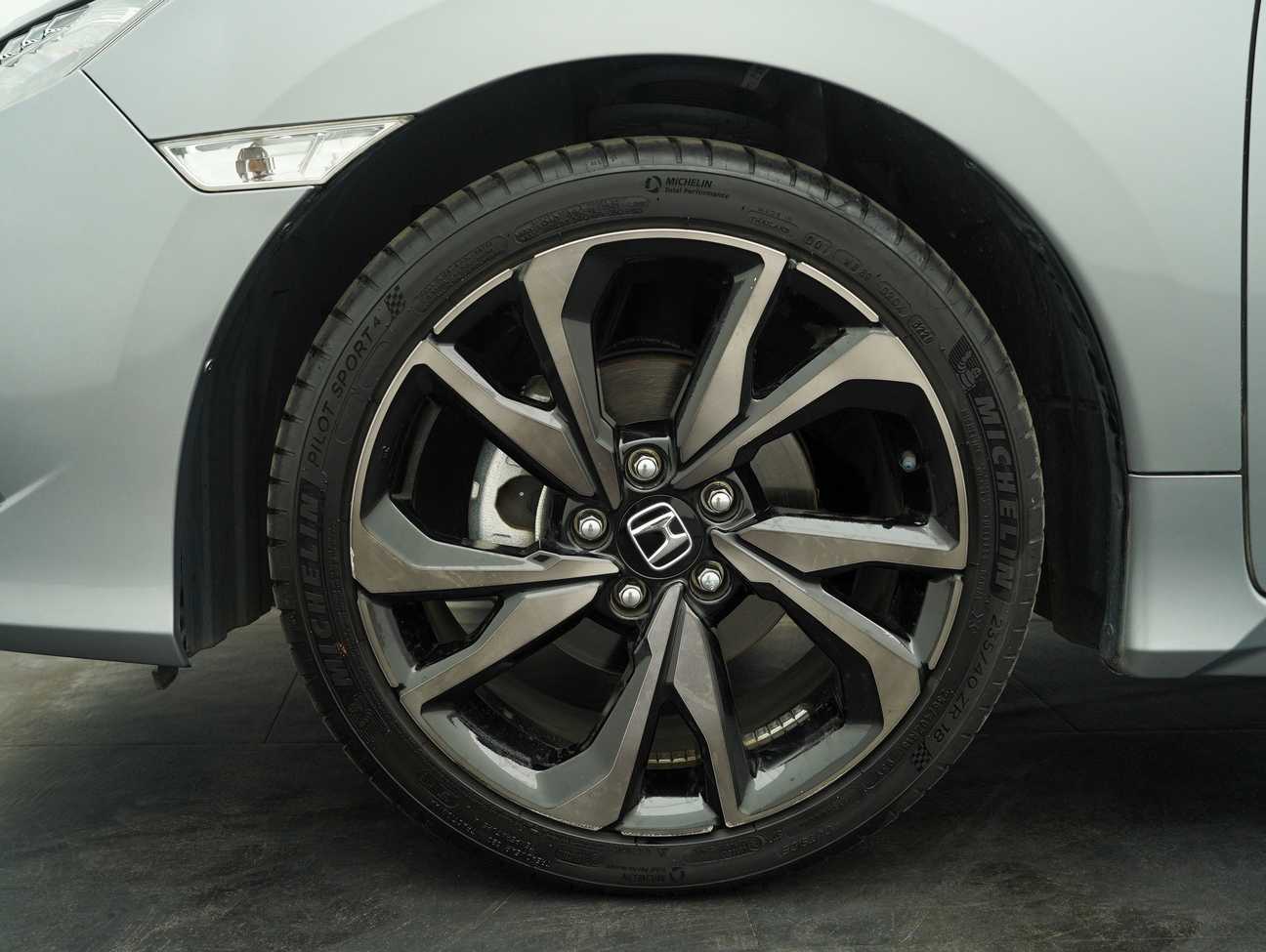 terpakai 2020 Honda Civic TC-P 1.5